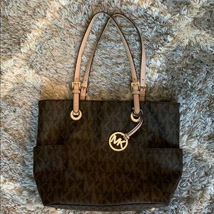 DESIGNER TOTE Michael Kors Tote purse